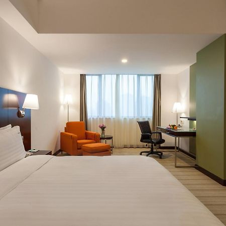 Holiday Inn Shanghai Vista By Ihg Exterior photo