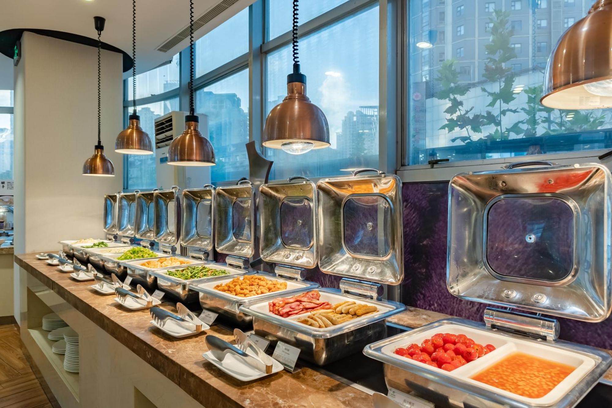 Holiday Inn Shanghai Vista By Ihg Exterior photo