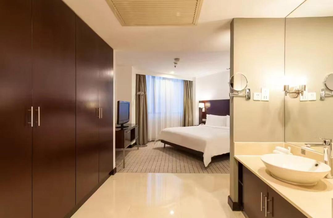 Holiday Inn Shanghai Vista By Ihg Exterior photo