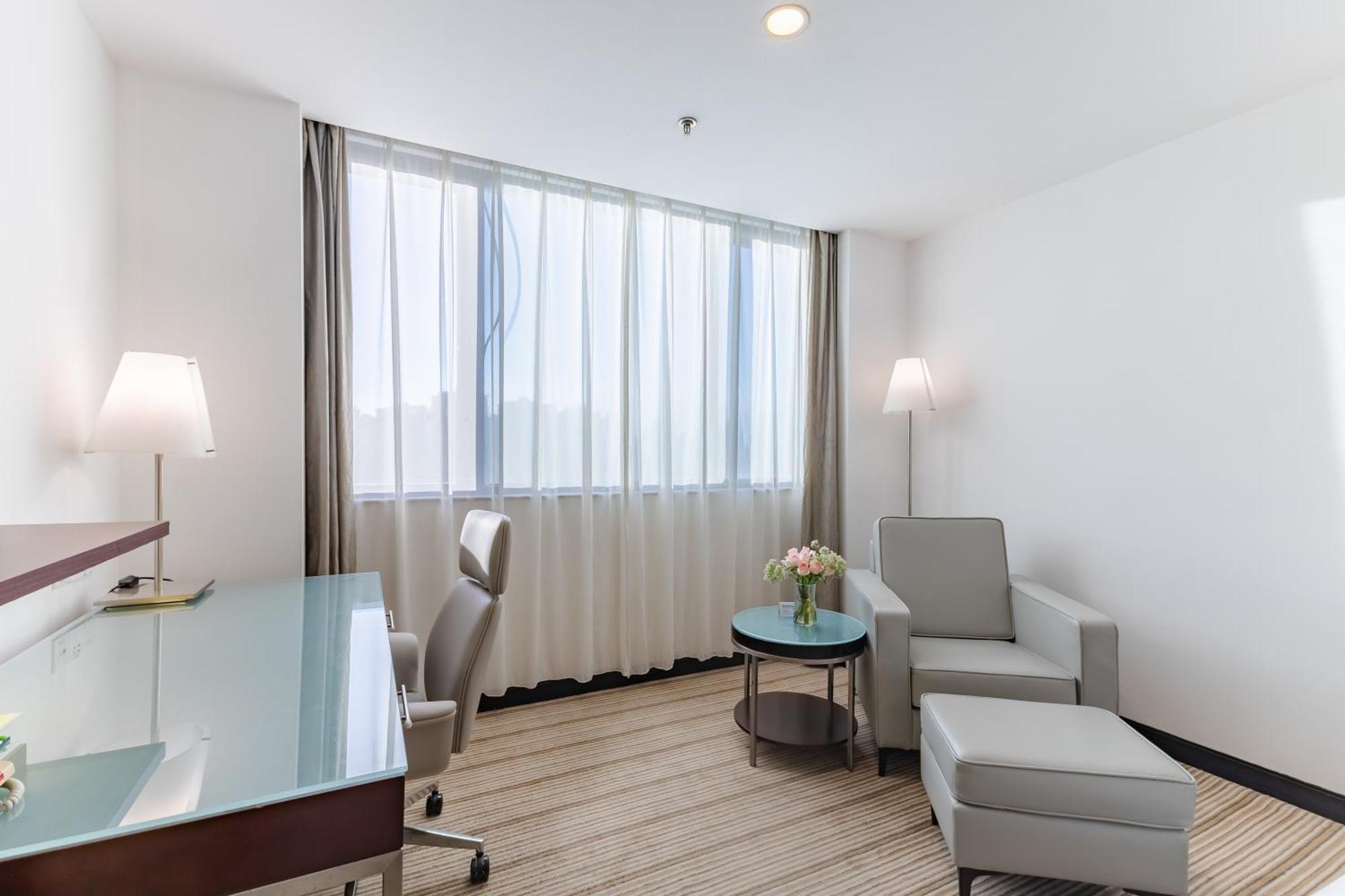 Holiday Inn Shanghai Vista By Ihg Exterior photo